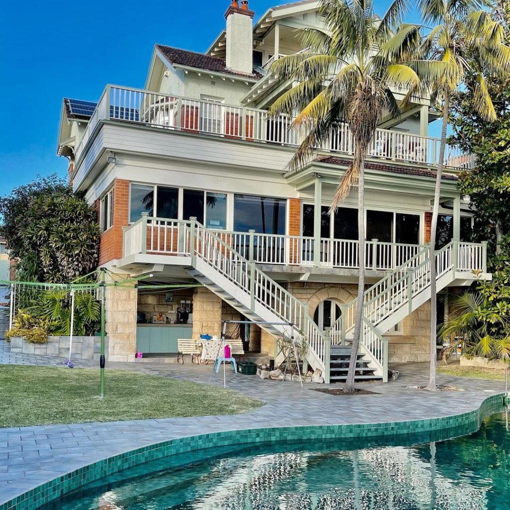 Sydney’s old homes specialists Modern or Traditional colour palettes Professio 3 Sydney’s old homes specialists Modern or Traditional colour palettes Professio